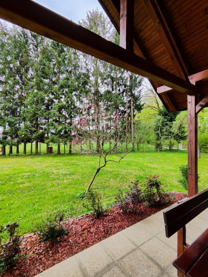 Silent Orchard Villa Naklo Eksteriør billede