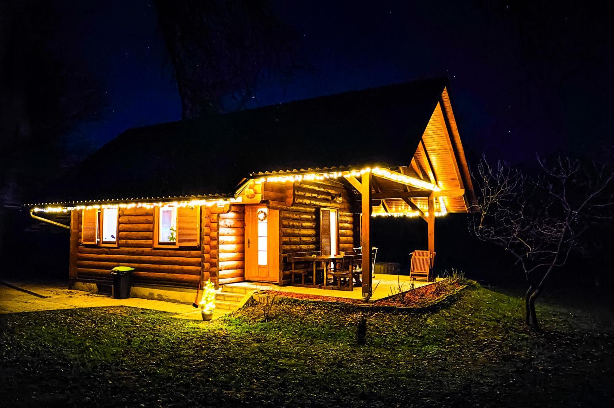 Silent Orchard Villa Naklo Eksteriør billede