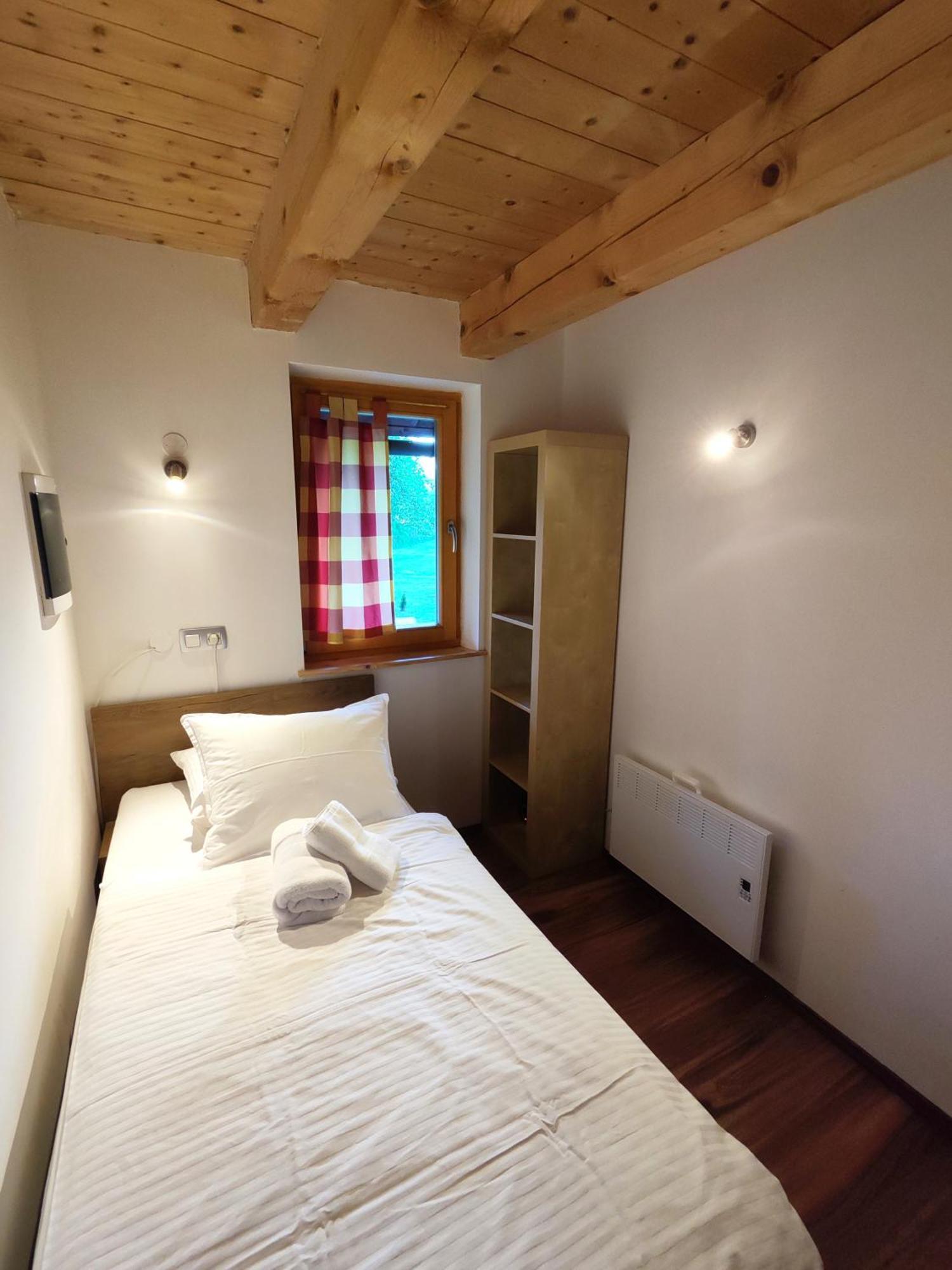 Silent Orchard Villa Naklo Eksteriør billede