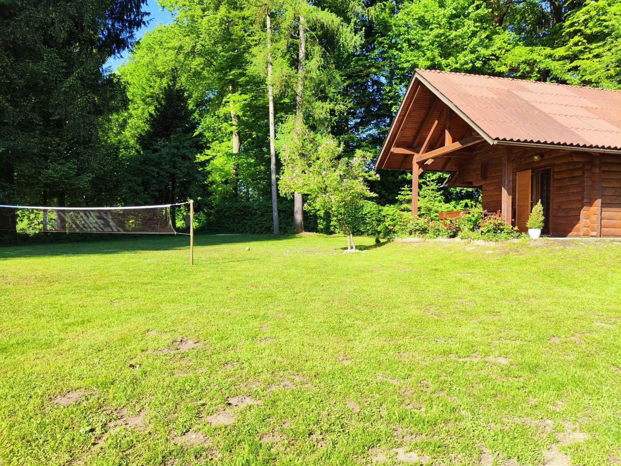 Silent Orchard Villa Naklo Eksteriør billede