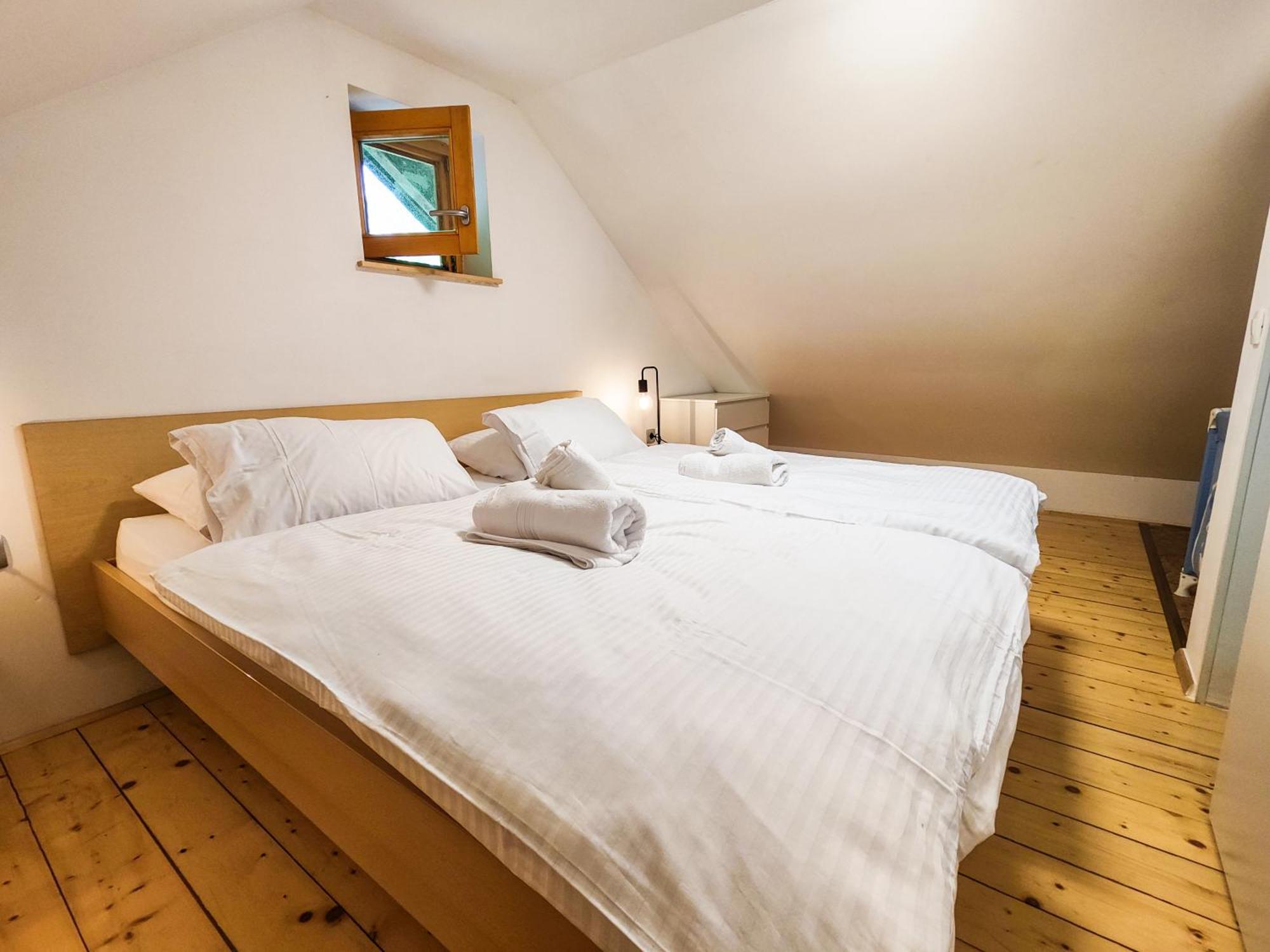 Silent Orchard Villa Naklo Eksteriør billede